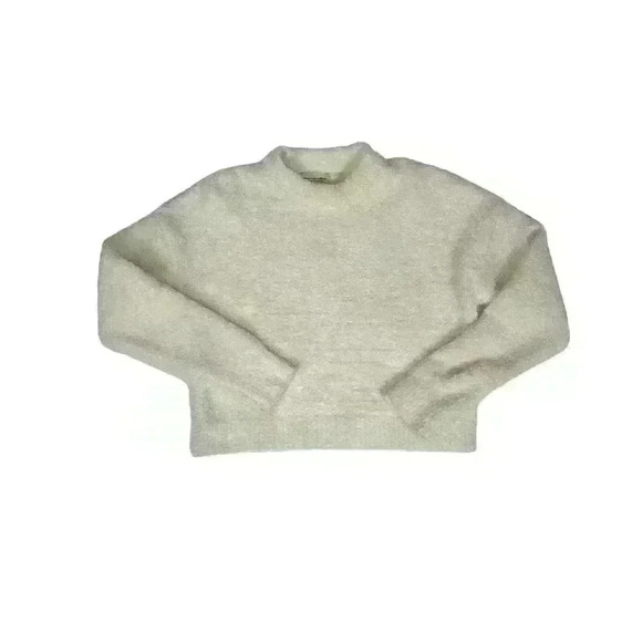 Abercrombie & Fitch Womens Med Cream Cropped Sweater Long Sleeve Crew Neck Soft - Picture 3 of 10